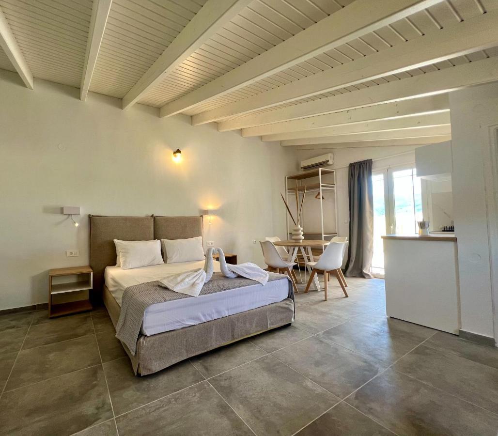 Issos * Agios Georgios (Corfu)